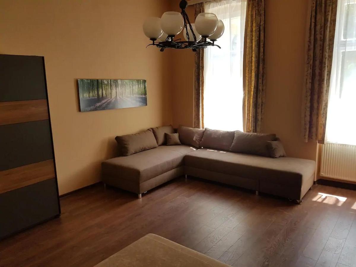 Stylish Historic Flat For 4 In Heart Of Oldbuda Βουδαπέστη Εξωτερικό φωτογραφία