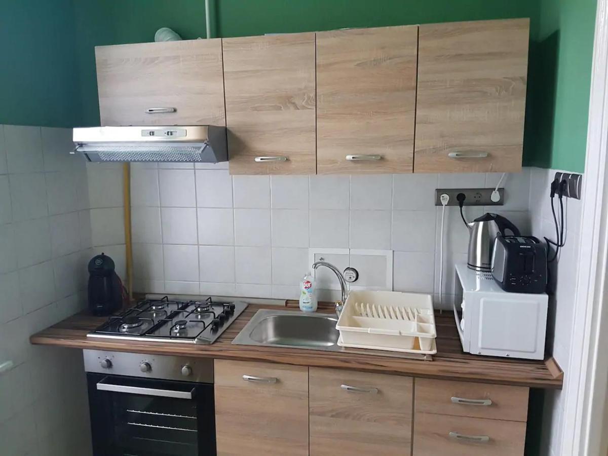 Stylish Historic Flat For 4 In Heart Of Oldbuda Βουδαπέστη Εξωτερικό φωτογραφία